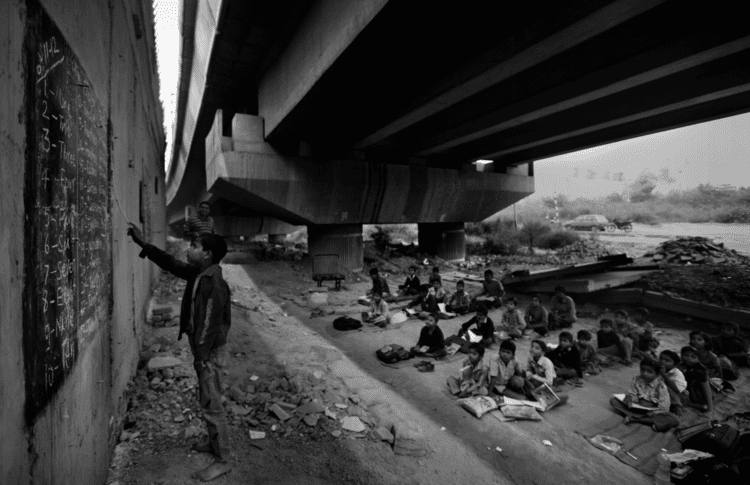 Altaf Qadri School Under A Bridge In New Delhi For Underpriviledged