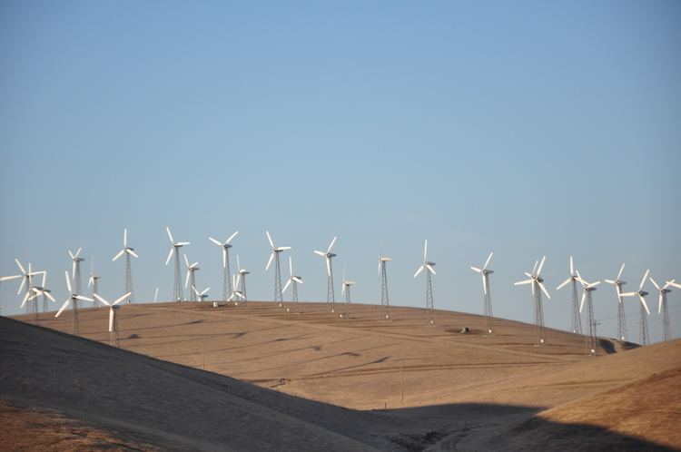 Altamont Pass Wind Farm httpsuploadwikimediaorgwikipediacommonsaa