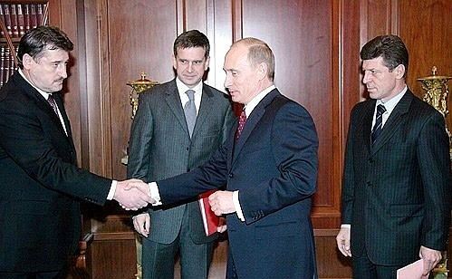 Alu Alkhanov Vladimir Putin met with the President of Chechnya Alu