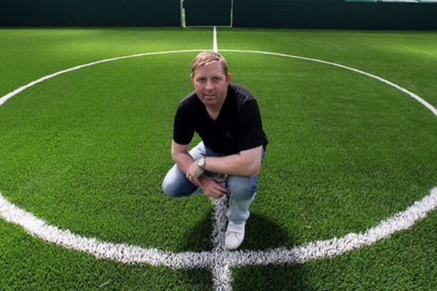 Alun Armstrong (footballer) Former footballer Alun Armstrong opens football academy in Shildon