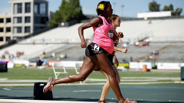 Alysia Montaño Alysia Montao track and field39s Running Mom trips in 800m final