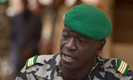 Amadou Sanogo Mali coup leader promises elections after sanctions threat