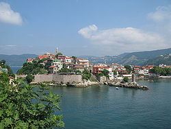 Amasra httpsuploadwikimediaorgwikipediacommonsthu