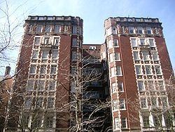 Ambassador Apartments (Portland, Oregon) httpsuploadwikimediaorgwikipediacommonsthu