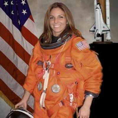 Amber Gell Amber Gell on Twitter Visiting the NASA Neutral Buoyancy