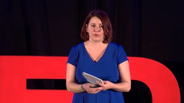 Amber Hunt (journalist) Developing your BS detector Amber Hunt TEDxXavierUniversity