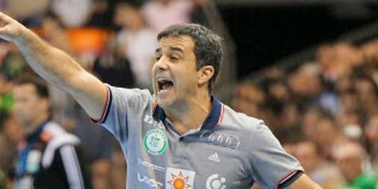 Ambros Martín Women39s Handball Ambros Martin the new coach of Romania The