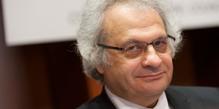 Amin Maalouf New technologies certainly hold out hope for democracy