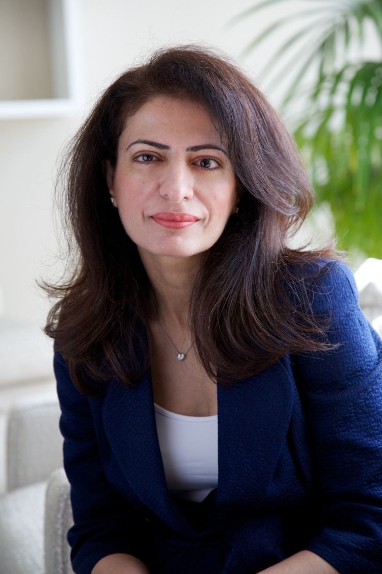 Amina Al Rustamani Dr Amina Al Rustamani wwwgiftslistcom