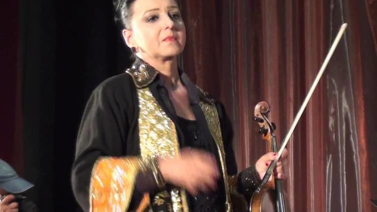 Amina Srarfi belle musique amina srarfi une premiere au Kef YouTube