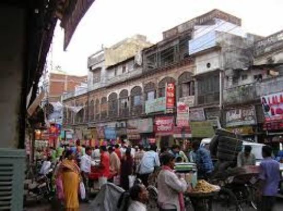 Aminabad, Lucknow httpsmediacdntripadvisorcommediaphotos09
