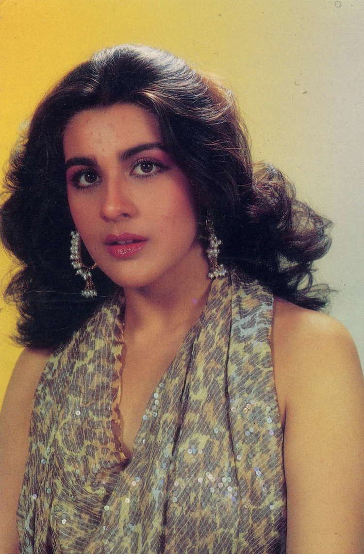 amrita singh family background