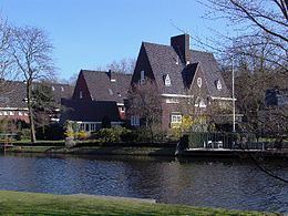 Amsterdam Oud-Zuid httpsuploadwikimediaorgwikipediacommonsthu