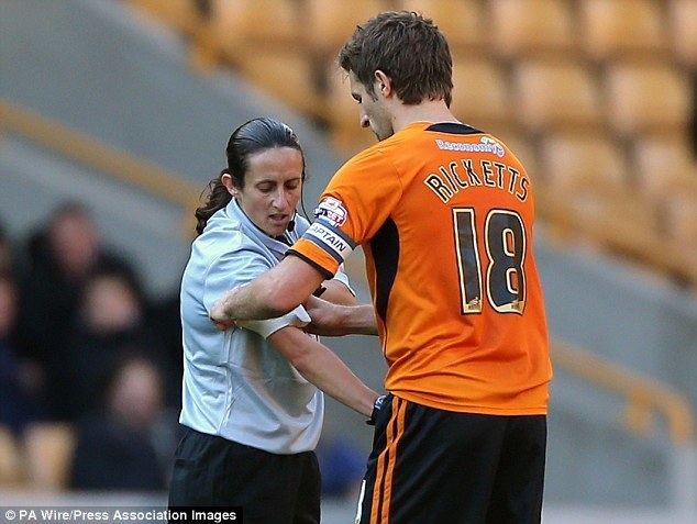 Amy Fearn Amy Fearn is first woman to referee an FA Cup firstround match