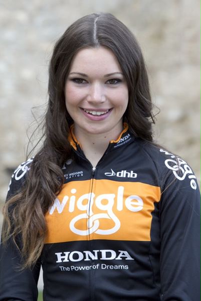 Amy Roberts Amy Roberts and Anna Sanchis both renew with Wiggle Honda for 2015