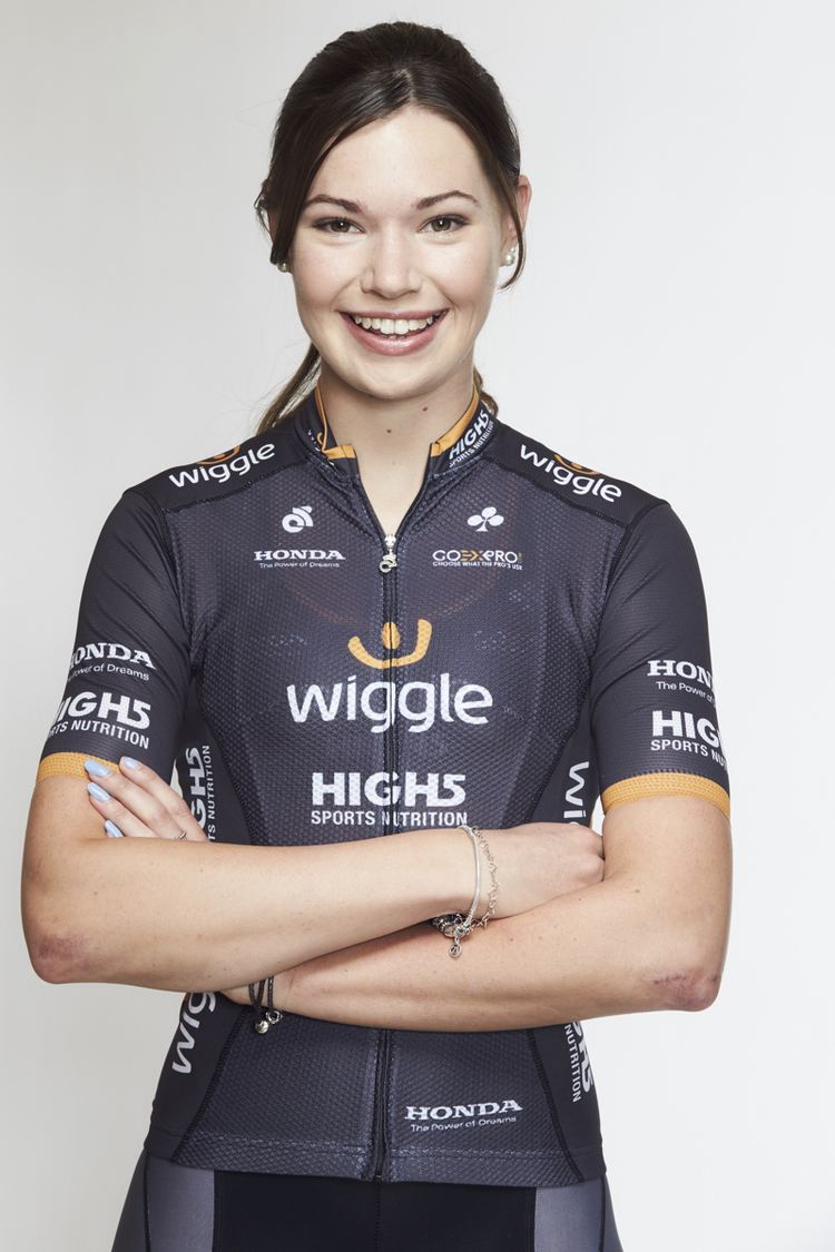 Amy Roberts Amy Roberts Wiggle High5 Pro Cycling