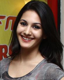 Amyra Dastur wwwfilmibeatcomimgpopcornprofilephotosamyra