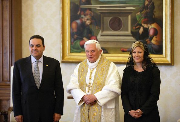 Ana Ligia Mixco Sol de Saca Ana Ligia Mixco Sol de Saca Photos Photos Pope Meets President of