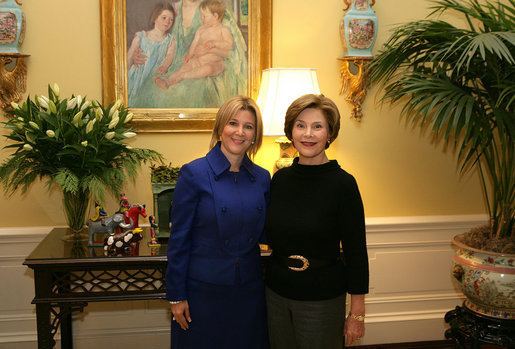 Ana Ligia Mixco Sol de Saca Mrs Laura Bush poses Tuesday Dec 16 2008 with Mrs Ana Ligia