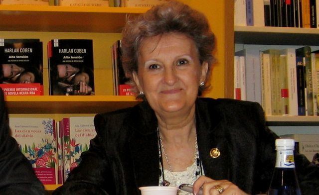Ana María Vázquez Hoys Ana Mara Vzquez Hoys Doctora en Historia Antigua y Titular de