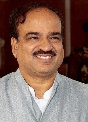 Ananth Kumar idailymailcoukipix20130918article01BCE5