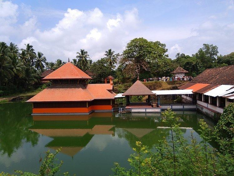 Anantapura Lake Temple.jpg