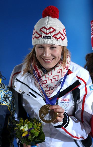 Anastasiya Kuzmina Anastasiya Kuzmina Pictures Winter Olympics Medal