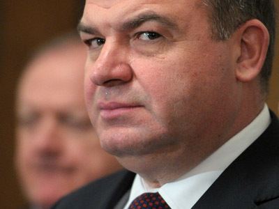 Anatoliy Serdyukov Putin sacks Defense Minister amid embezzlement probe replaces with