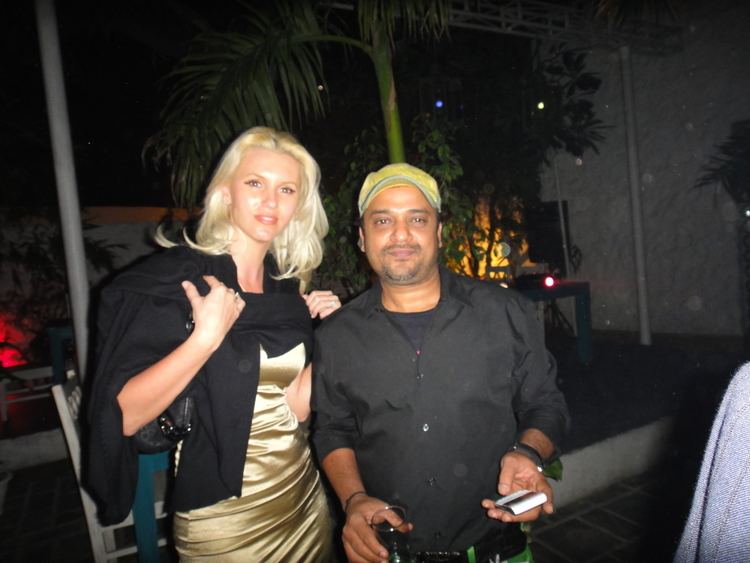 Anca Verma FileAnca Verma with music director Sajid KhanJPG Wikimedia Commons