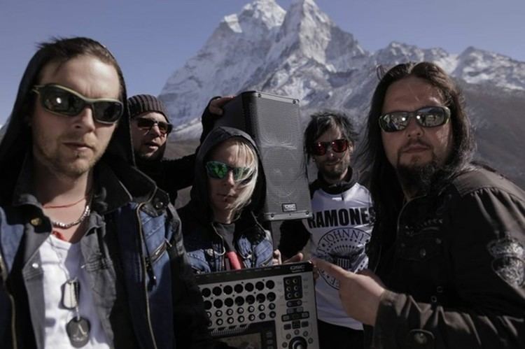 Ancara (band) Finnish Band AncarA Rocks Mount Everest to Set World Record with QSC