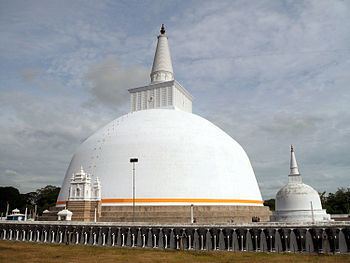 Ancient stupas of Sri Lanka httpsd1k5w7mbrh6vq5cloudfrontnetimagescache