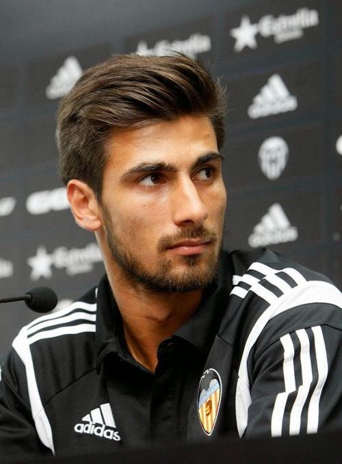 André Gomes Andre Gomes Portuguese soccer player Brothers hair Pinterest