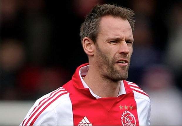 André Ooijer Ajax defender Andre Ooijer announces his retirement Goalcom