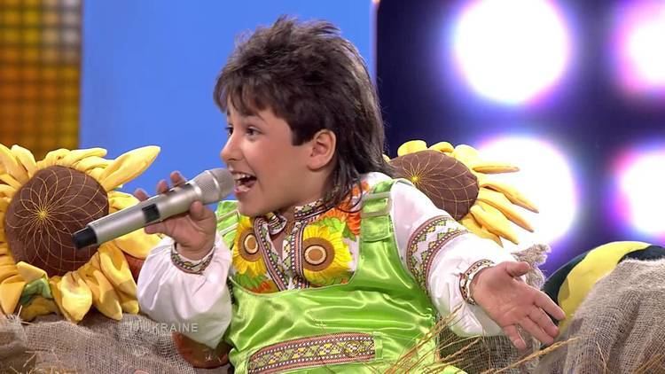 Andranik Alexanyan JESC 2009 UKRAINE Andranik Aleksanyan Tri Topoli Tri Surmi YouTube