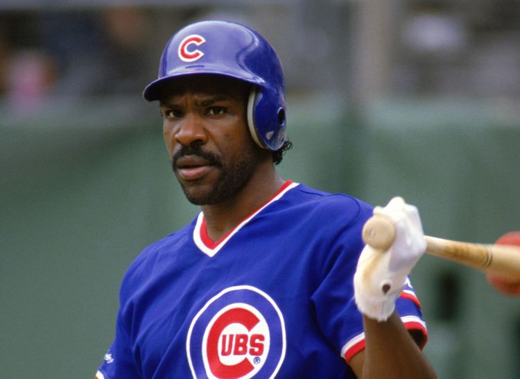 Andre Dawson Chicago Sports flashback Andre Dawson offers Cubs a blank