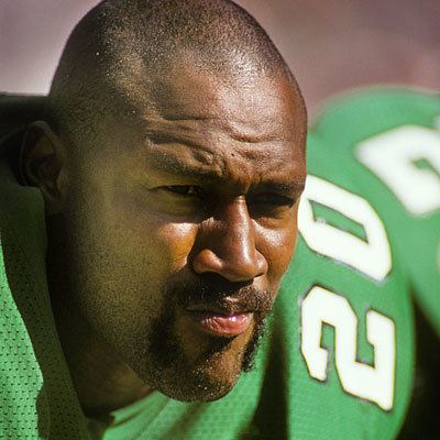 Andre Waters 20 Celebrities Who Battled Depression Viral Facts Factory