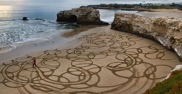 Andres Amador Stunning Sand Drawings by Andres Amador Bored Panda