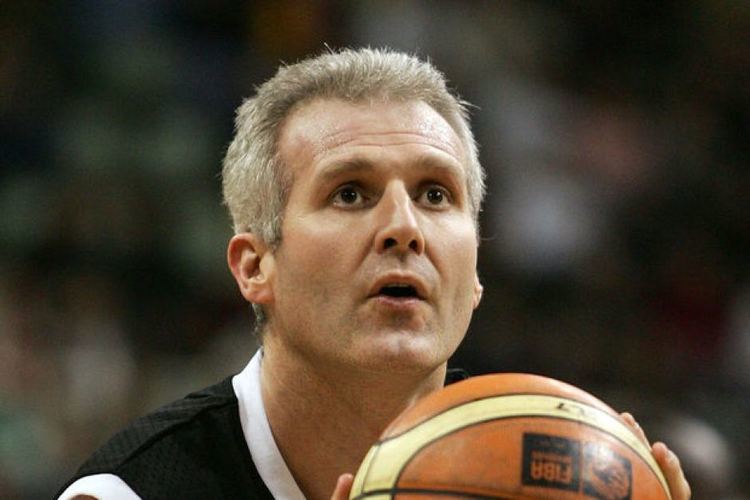 Andrew Gaze Andrew Gaze of the Legends in action during the Ricky