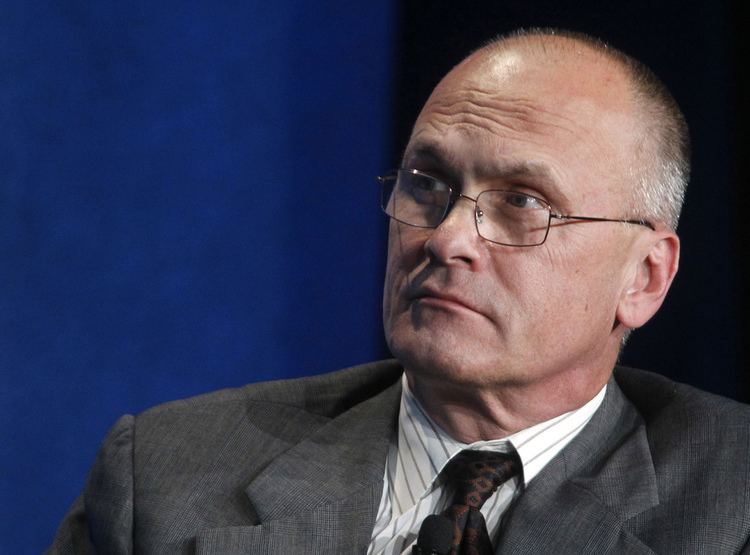 Andrew Puzder Fast Food CEO threatens to go fully automated because of Bernie and