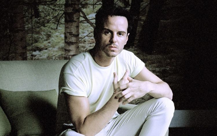 Andrew Scott (actor) Andrew Scott for Pride Playing gay is preposterous Telegraph