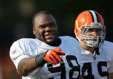 Andrew Sweat Cleveland Browns AM Links Phil Taylor injury leaves