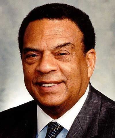 Andrew Young Andrew Young to dedicate Crossing Monument Constitucion