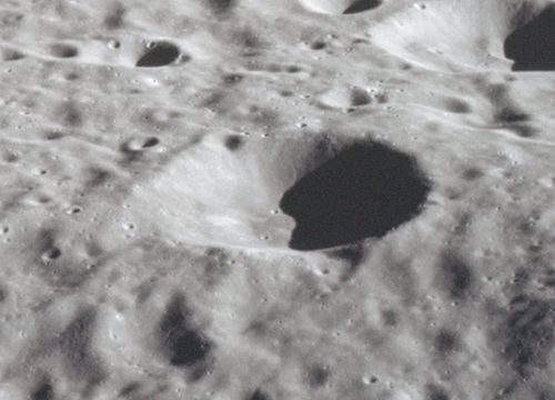 Andronov (crater)