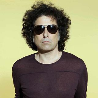 Andrés Calamaro Andrs Calamaro Listen for free on Spotify