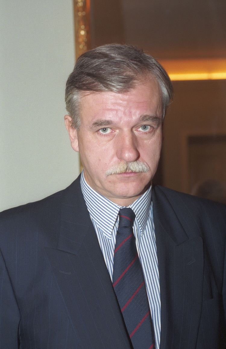 Andrzej Olechowski Andrzej Olechowski 26 X 19936 III 1995