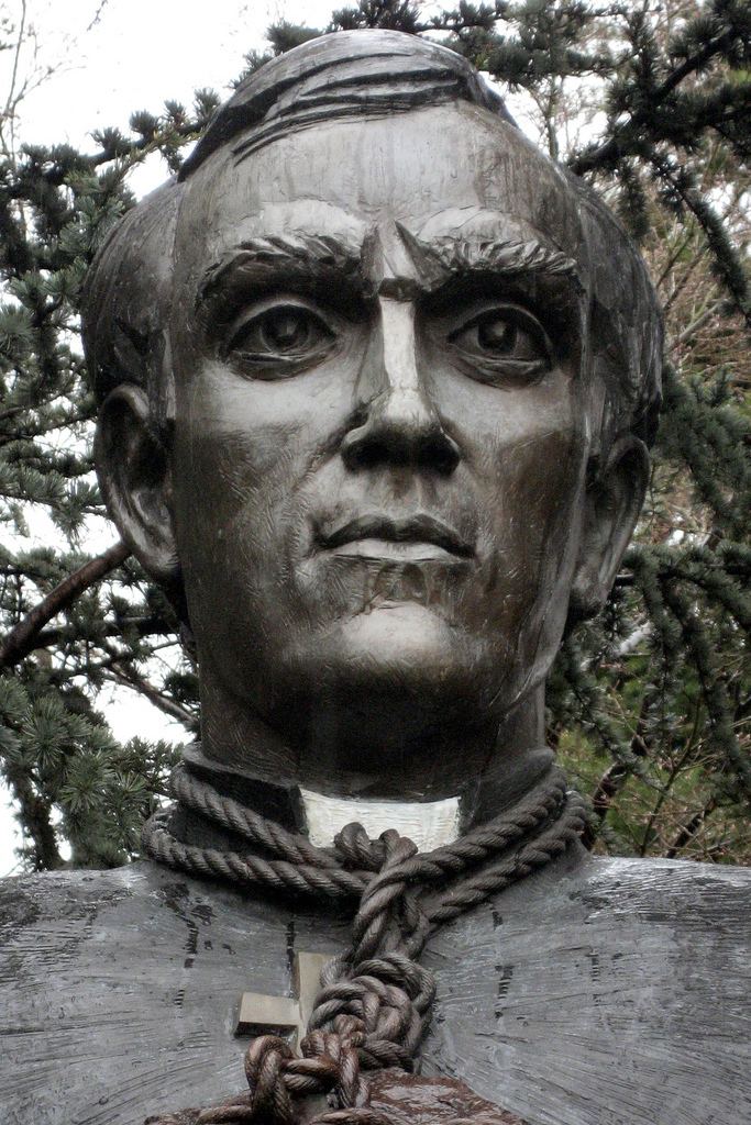 Andrzej Pitynski Jerzy Popieluszko bust by Andrzej Pitynski Flickr