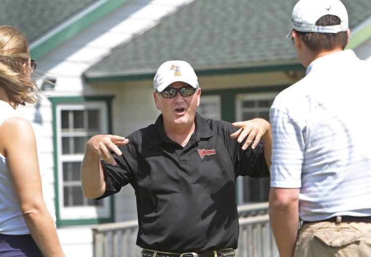 Andy Dillard Golf pro Andy Dillard gives clinic at Edmond chamber tournament