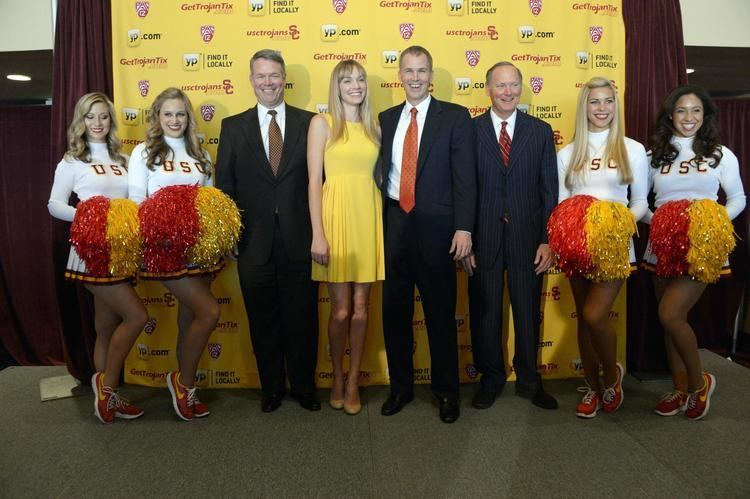 Andy Enfield Andy Enfield and model wife welcomed to USC by Song Girls