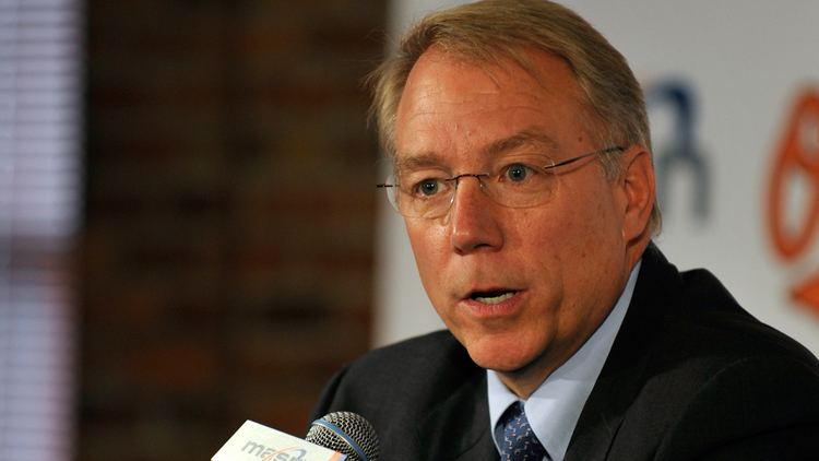 Andy MacPhail Sources Phillies to hire Andy MacPhail MLBcom
