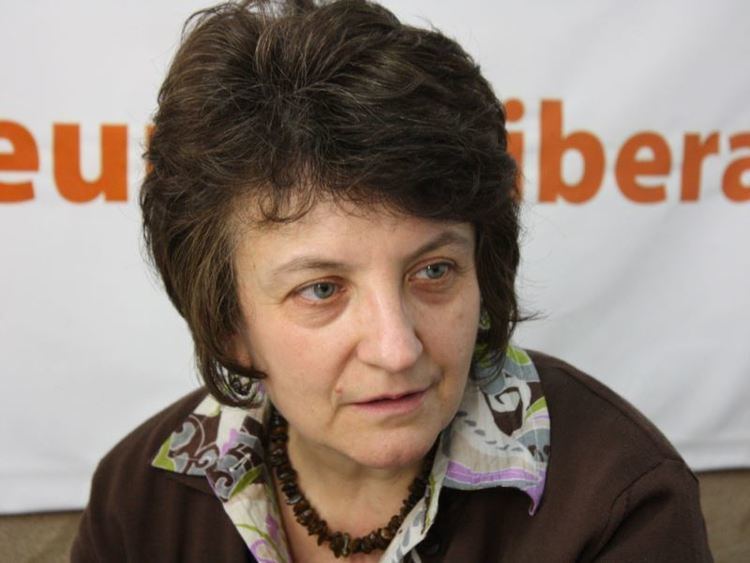 Aneta Grosu Aneta Grosu redactoref al Ziarului de Gard Jurnalismul